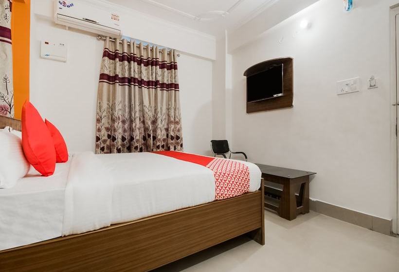 فندق Mega Royal By Oyo Rooms