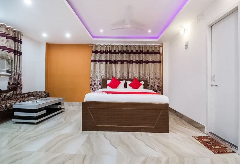 فندق Mega Royal By Oyo Rooms