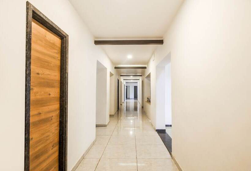 酒店 Meridian By Oyo Rooms