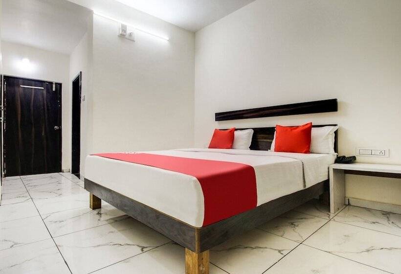 בית מלון כפרי Meridian By Oyo Rooms