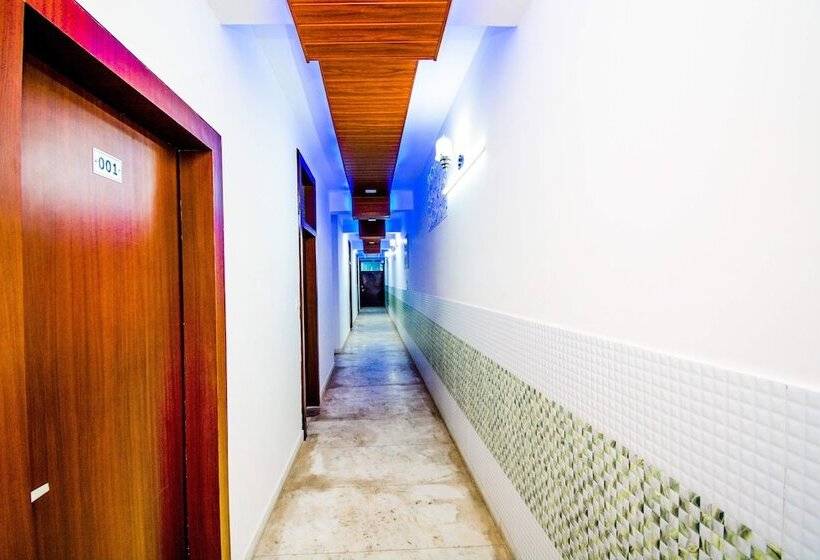 酒店 Mubarak By Oyo Rooms