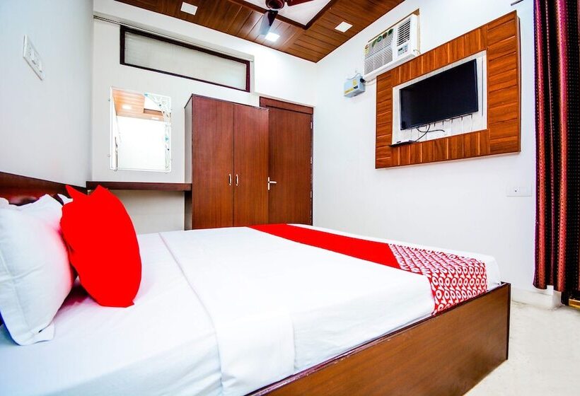 酒店 Mubarak By Oyo Rooms