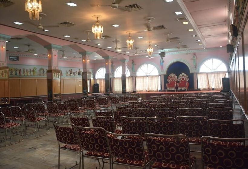 בית מלון כפרי Naveen Residency