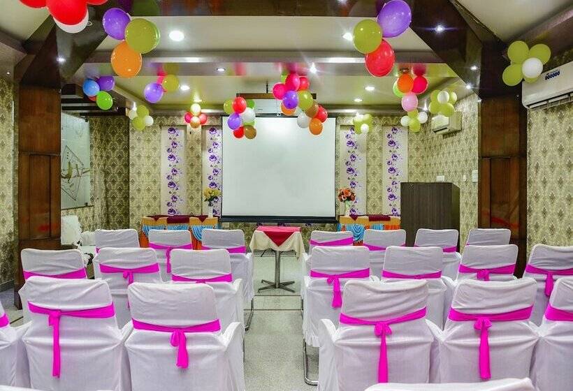 فندق Park Avenue By Oyo Rooms