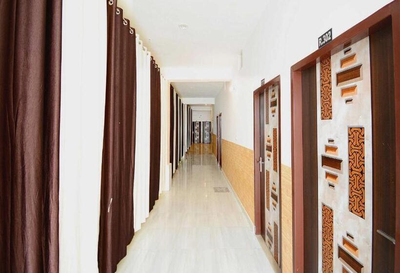 בית מלון כפרי Park View By Oyo Rooms