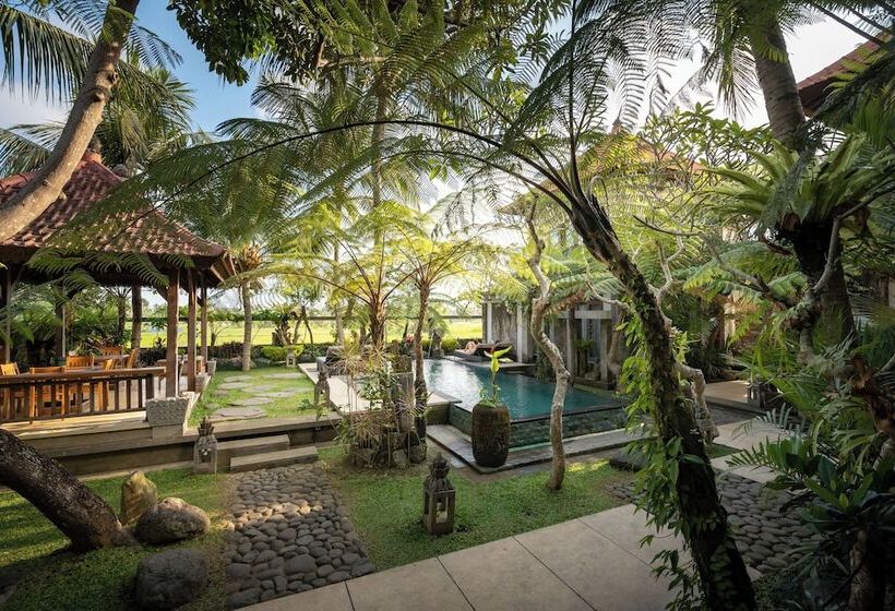 בית מלון כפרי Prabhu Ubud Villa