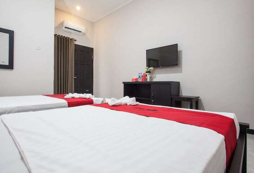 酒店 Reddoorz Syariah Plus Near Banyuwangi Airport