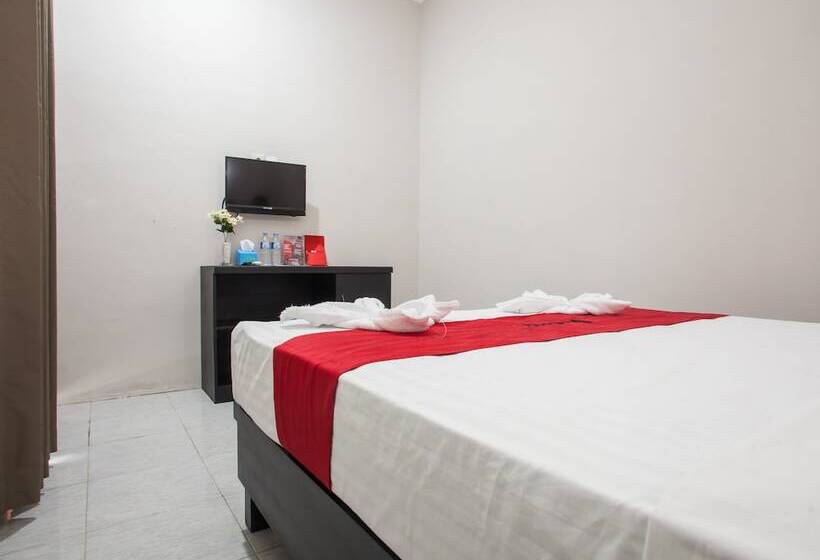 酒店 Reddoorz Syariah Plus Near Banyuwangi Airport