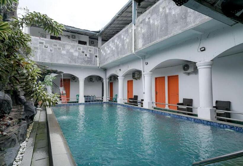 酒店 Reddoorz Syariah Near Exit Toll Puncak