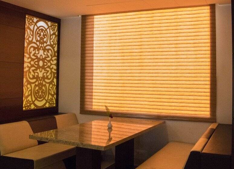 ホテル Regenta Central Indore