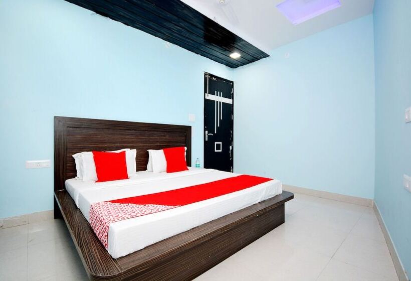 호텔 Royal Lifestyle By Oyo Rooms