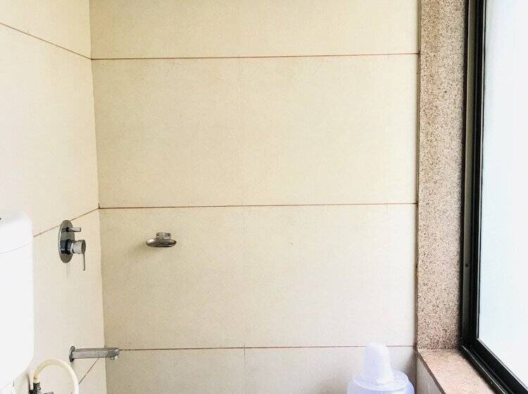 בית מלון כפרי Sapphero Harshraj Resort