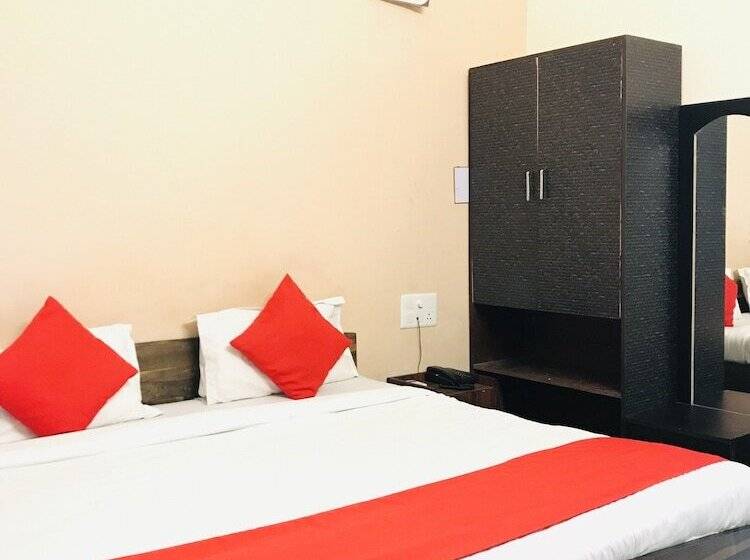 בית מלון כפרי Sapphero Harshraj Resort