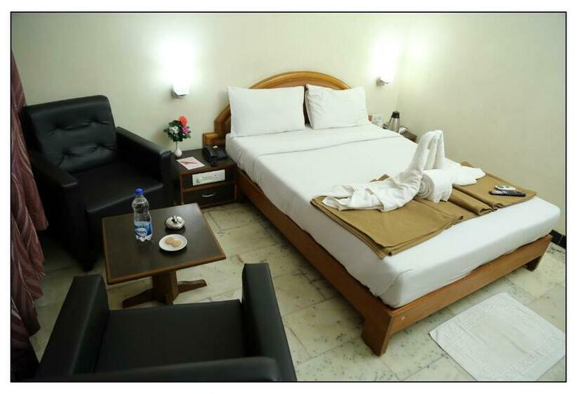 호텔 Senthil Residency