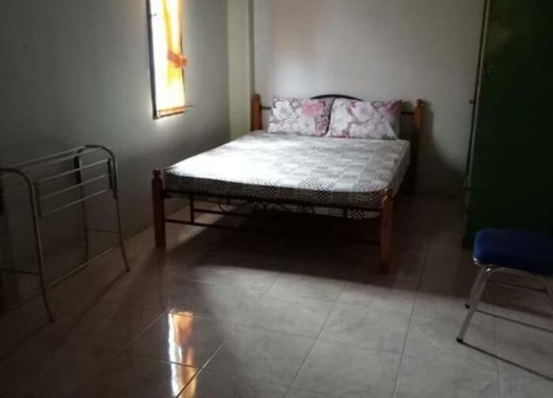 בית מלון כפרי Tachi Stay Guesthouse Syariah