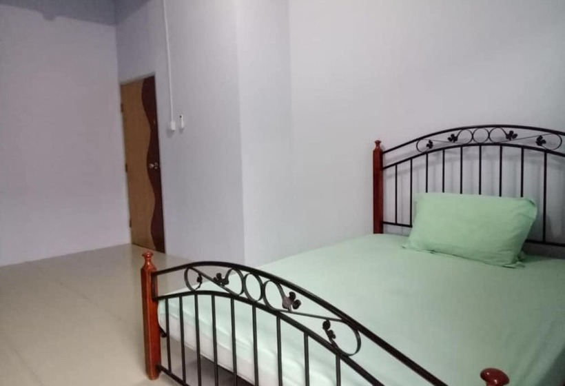 هتل Tachi Stay Guesthouse Syariah