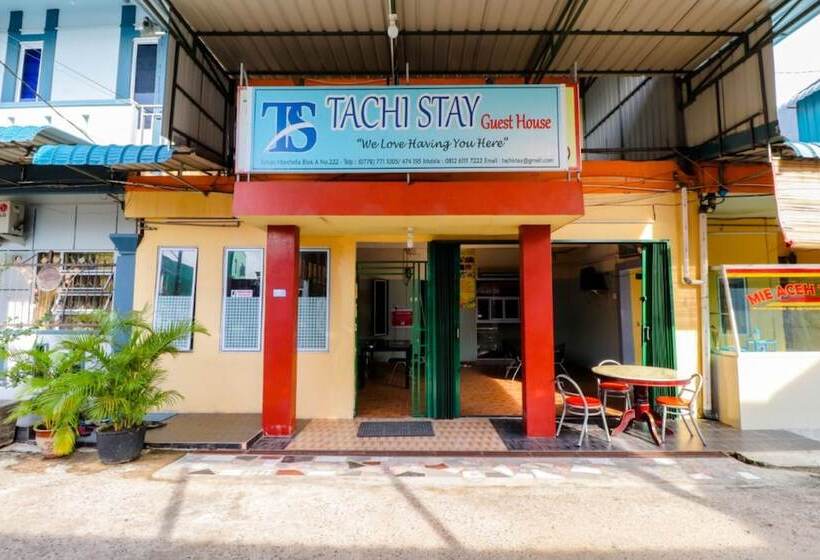 هتل Tachi Stay Guesthouse Syariah