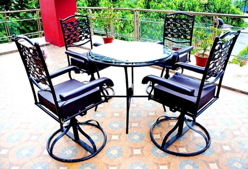 Taraji Resort Hotel And Restaurant