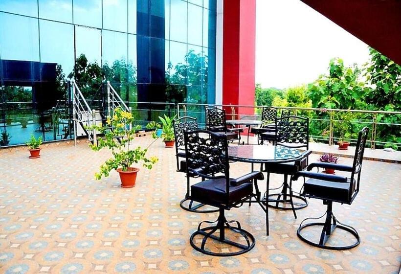 Taraji Resort Hotel And Restaurant