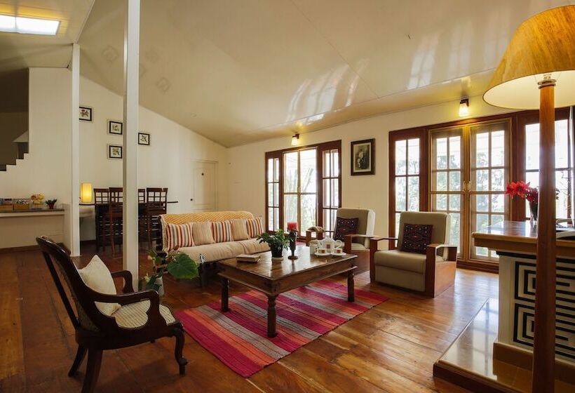 ホテル The Xanadu Frog Hill