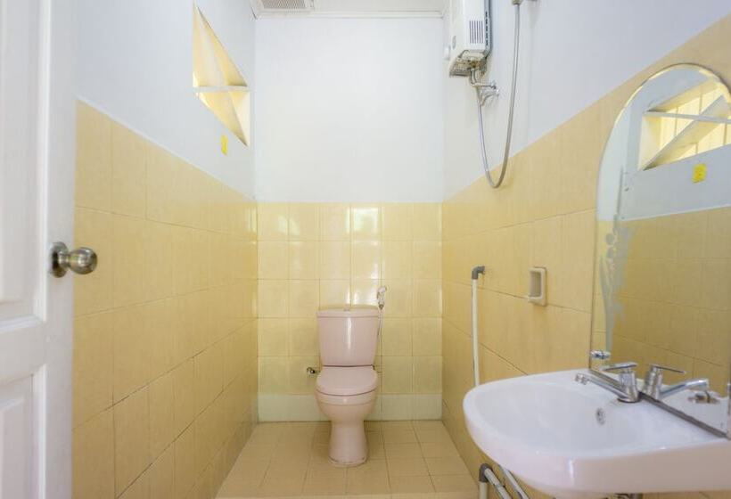 בית מלון כפרי Tongging Beach By Oyo Rooms