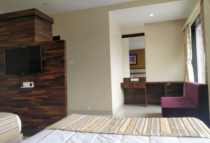 فندق White House