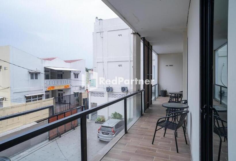 酒店 Yayah Rooms Bogor Syariah Mitra Reddoorz