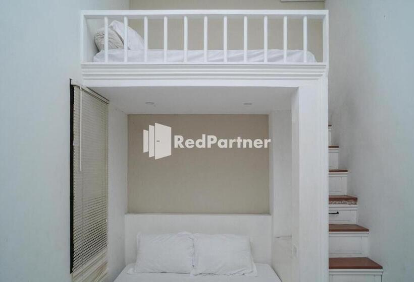 酒店 Yayah Rooms Bogor Syariah Mitra Reddoorz