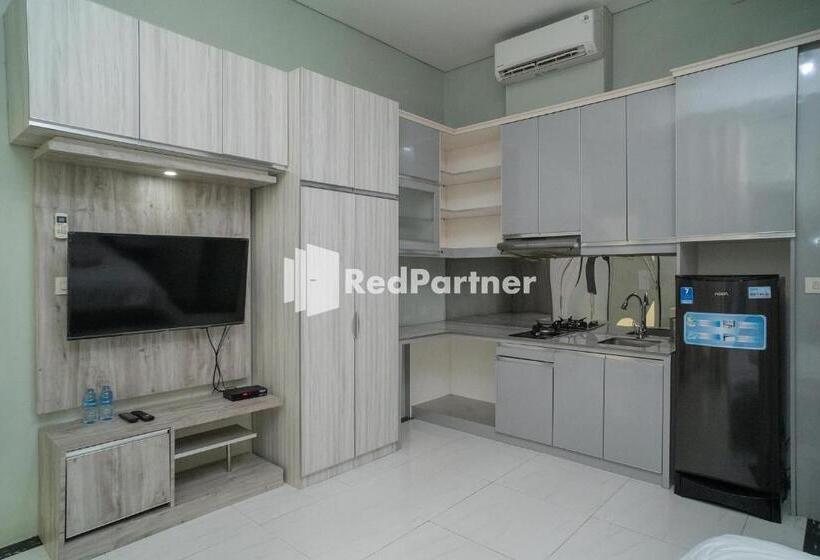 酒店 Yayah Rooms Bogor Syariah Mitra Reddoorz