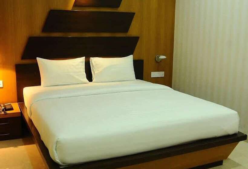 Iroomz Hotel Sr Grand