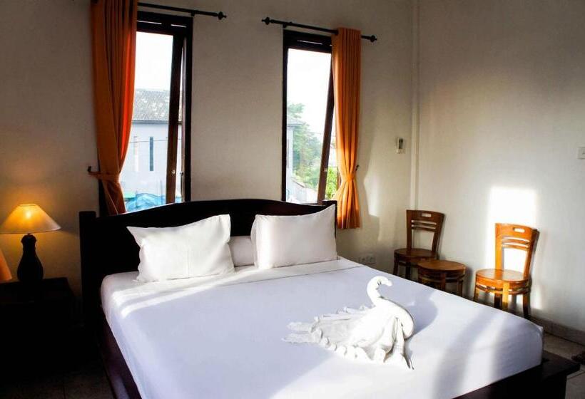 펜션 Adi Homestay
