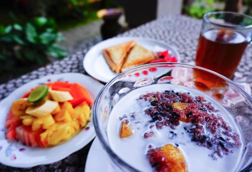 פנסיון Desak Putu Putra Hidden