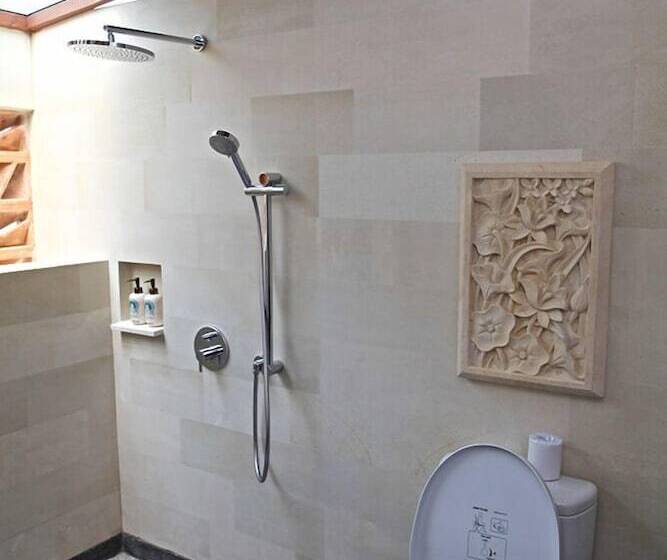 פנסיון Elite Cassia