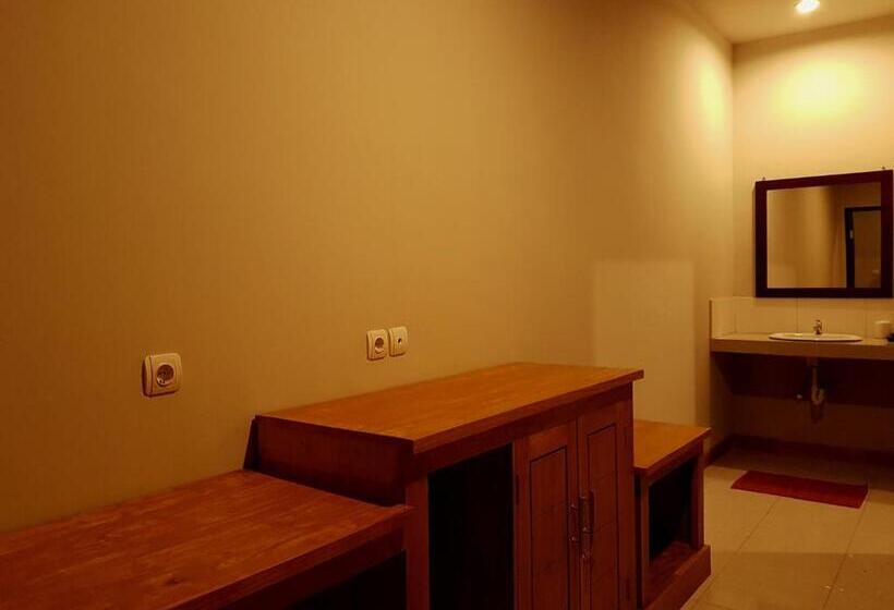 פנסיון Ghamed Sari