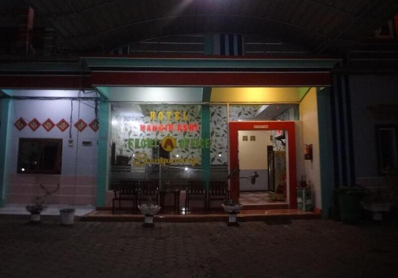 פנסיון Penginapan Hotel Mangir Asri