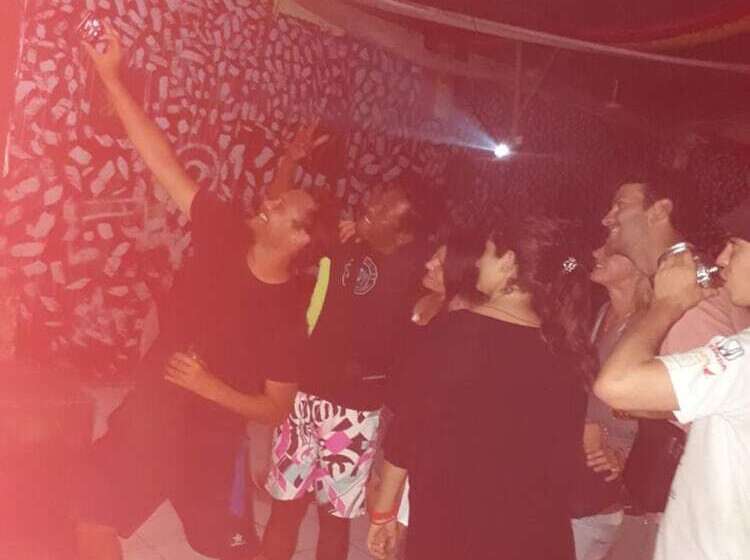 פנסיון Menjangan Hostel