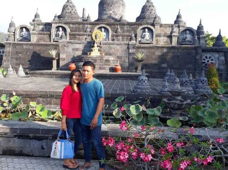 פנסיון Menjangan Hostel