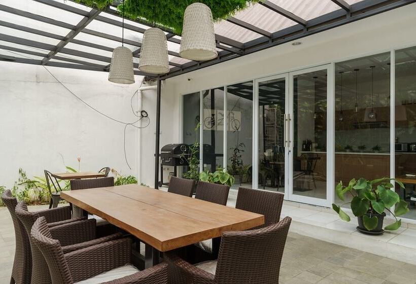 ペンション Reddoorz Plus Near Exit Toll Puncak 2