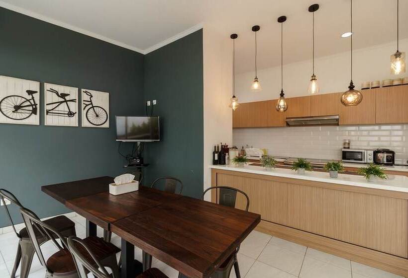 ペンション Reddoorz Plus Near Exit Toll Puncak 2