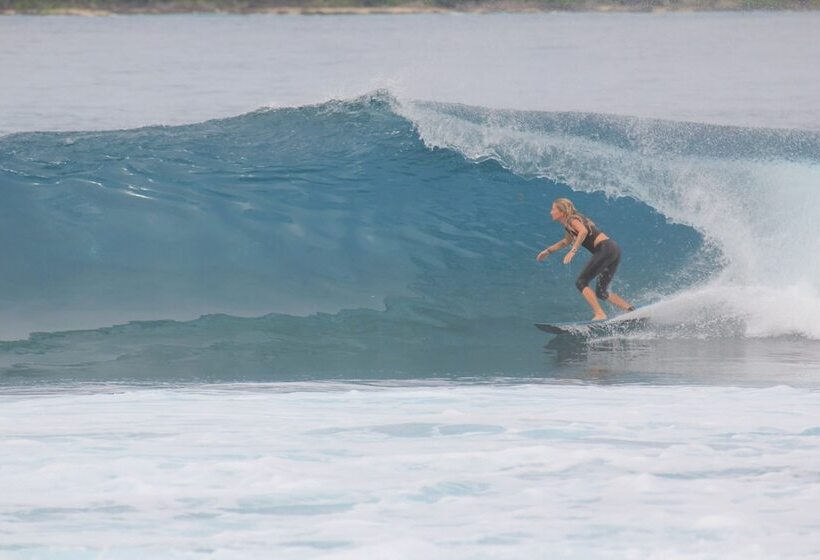 펜션 Simeulue Nanik Surfcamp