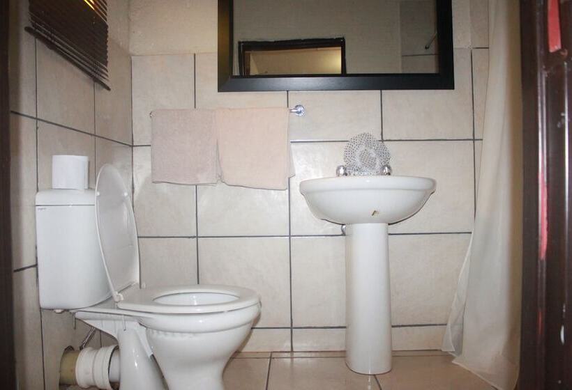 פנסיון Steenbok Lodge