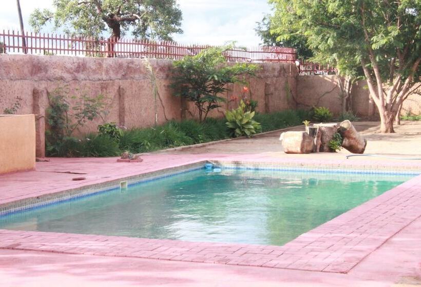 פנסיון Steenbok Lodge