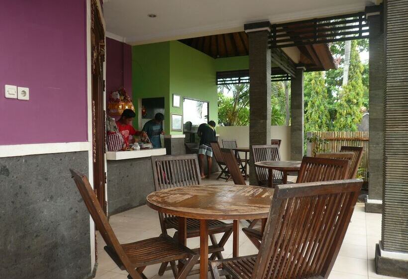 פנסיון Yunni Guesthouse