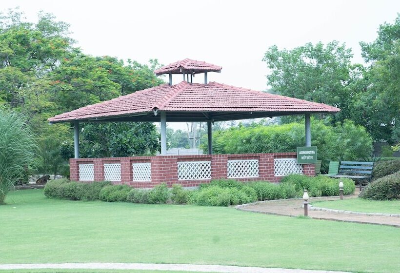 Курорт Nimba Wellness Retreat