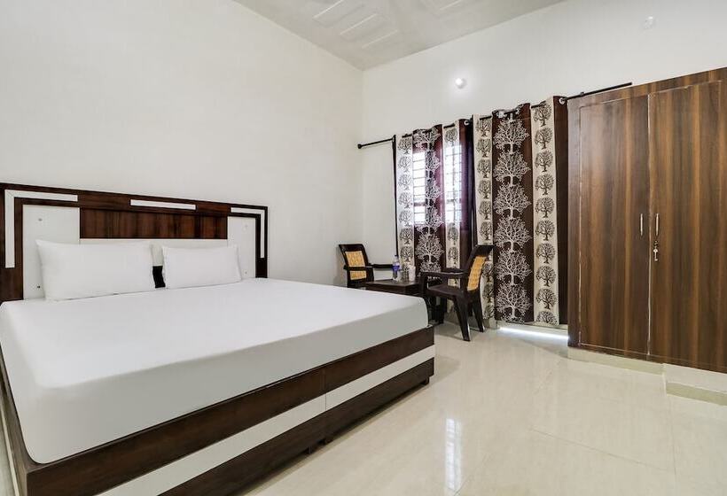 Spot On 48646 Hotel Gvrh