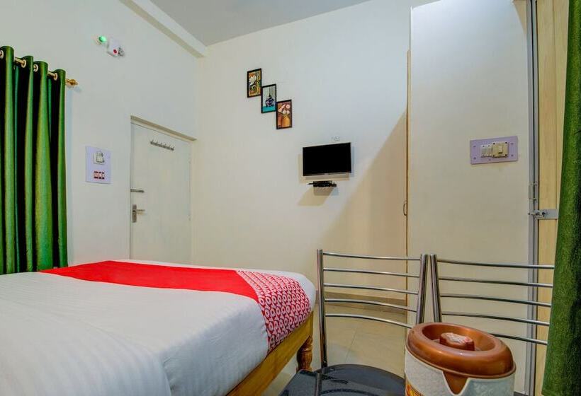 Viraj Hotel By Oyo Rooms