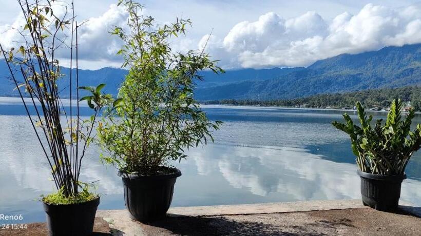 Общежитие Beach Guest House