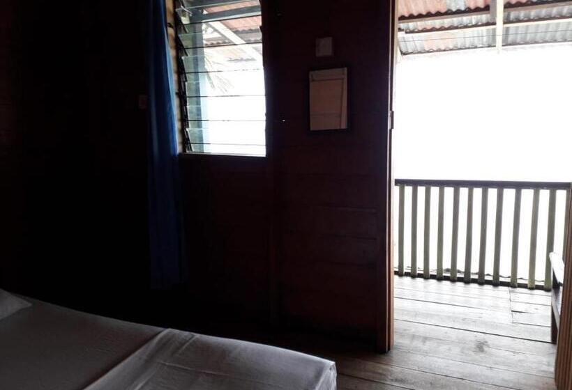 Общежитие Beach Guest House