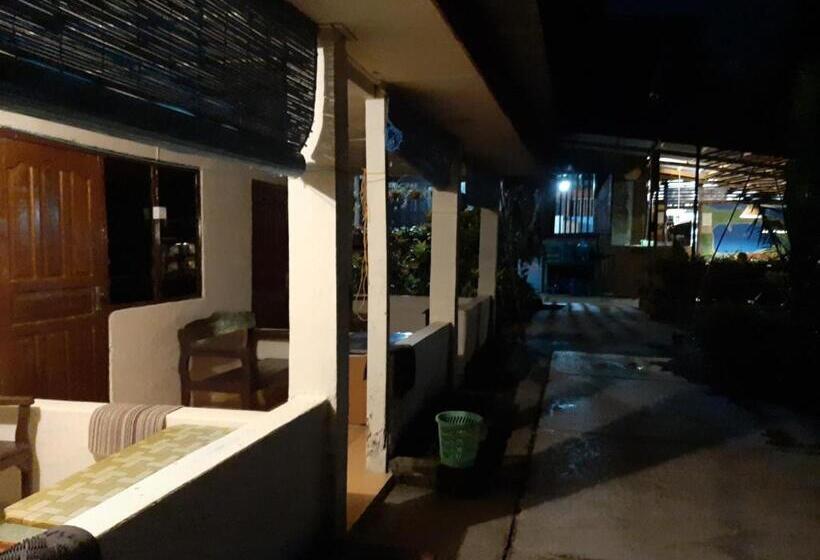 Общежитие Beach Guest House