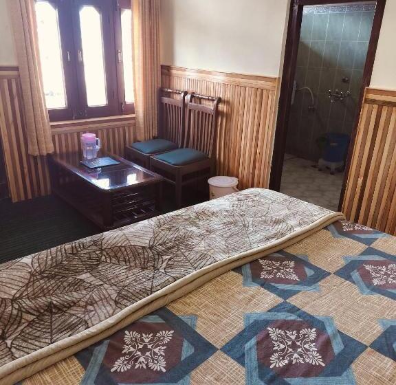 호스텔 Lovon Hotel And Restaurant